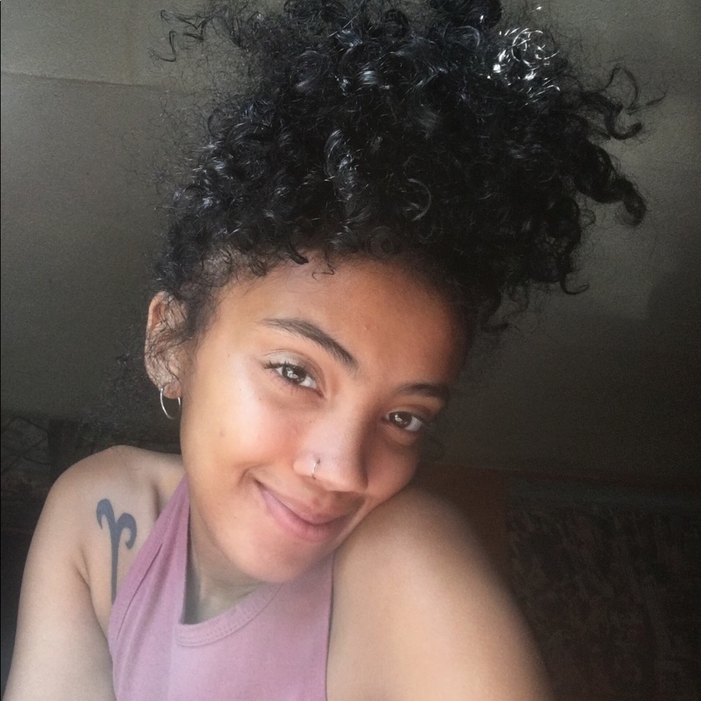 Meet your Posher, Dayzia